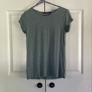 Tahari T-shirt